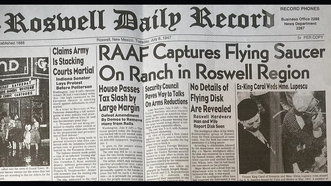 The top of the Roswell Daily Record front page of 8 July 1947, carrying the headline that the RAAF had captured a flying saucer on a ranch in the Roswell region
